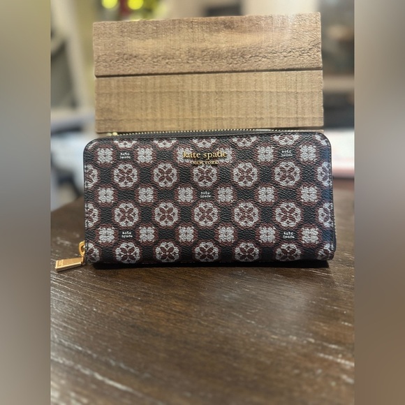 kate spade Handbags - Kate Spade Black and Gray Patterned Wallet